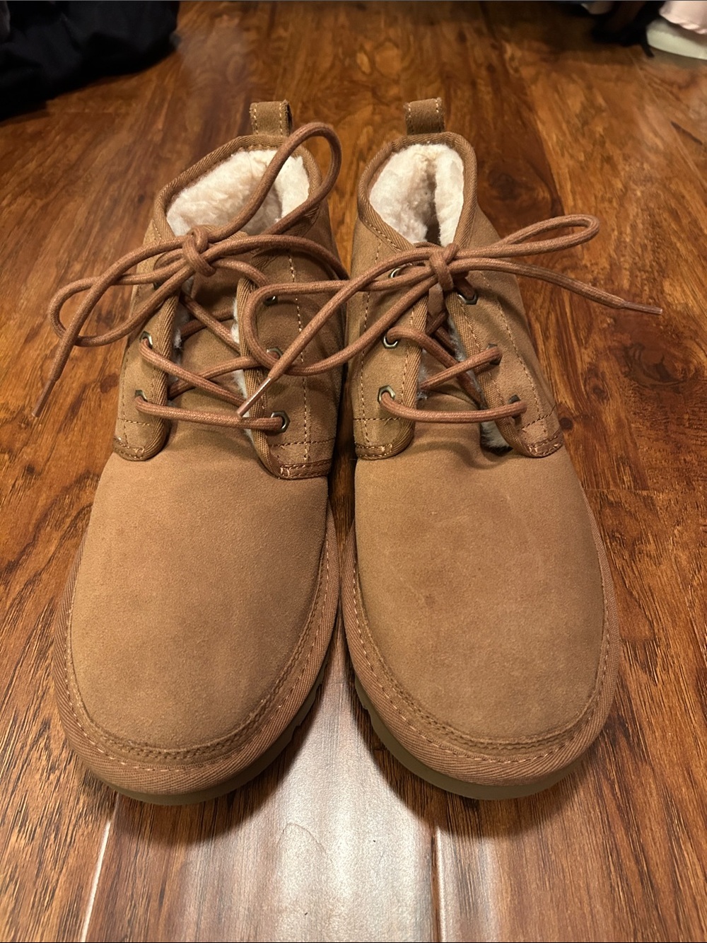 UGG Men's Shearling-Lined Chukka Boots in Chestnut Brown
